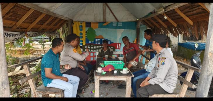 Polisi Silaturahmi dengan Buruh Pelabuhan, Ciptakan Suasana Damai Menjelang Pemilu