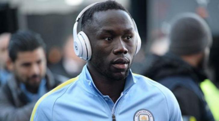 Komentar Nagatif di Medsos, Bek Manchester City Didenda Rp657 Miliar