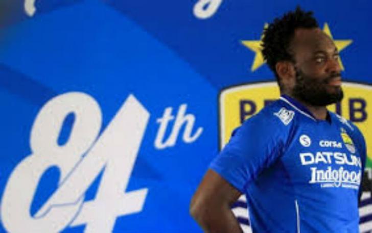Dua Bintang Persib Bandung Datangi Kantor Imigrasi