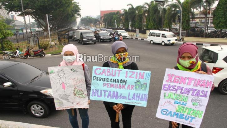 Waduh! Warga Malaysia di Riau Pulang Kampung Dibuat Asap