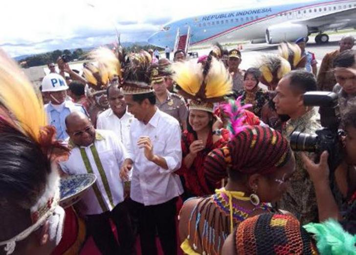 Istana Meradang, Tudingan Kunjungan Jokowi ke Papua tak Memberikan Mafaat