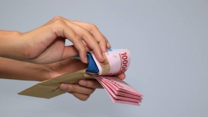 Ingat! Perusahaan Wajib Berikan THR ke Karyawan