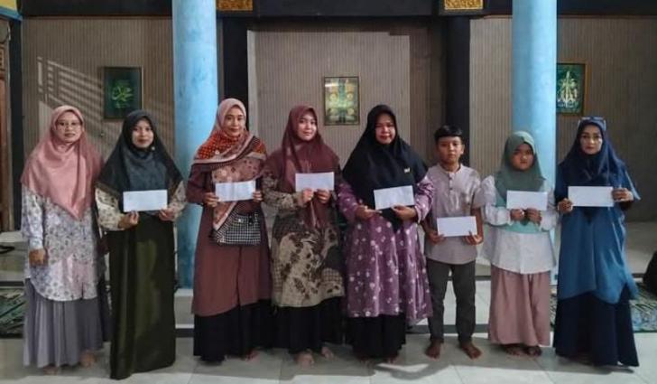 Berkah Ramadan, SDIT Bustanul Ulum Pekanbaru Berbagi Takjil dan Santunan Anak Yatim