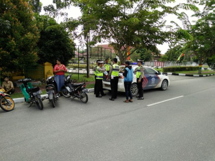 Tidak Memakai Helm Pengendara di Siak Langsung Ditilang