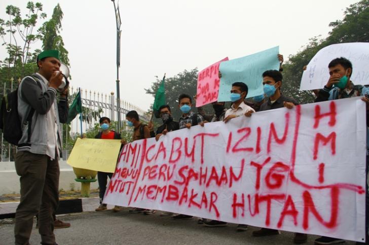 Rp500 Miliar Tanggulangi Kebakaran Lahan, Gubernur Riau Kumpulkan Ratusan Perusahaan