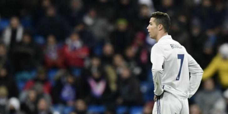 Reaksi Ronaldo saat Ditarik Keluar Lapangan