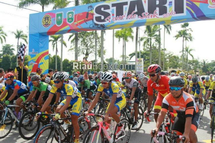 Alfedri : Pebalap Lokal Mampu Bersaing di Tour de Siak 2016