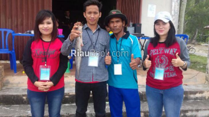 Pemuda Cikmas Ayu Meriahkan HUT RI dengan Lomba Mancing Tradisional