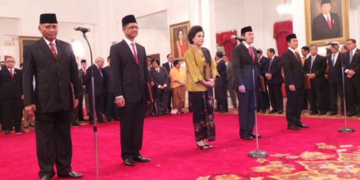 Lima Pimpinan Terpilih Dilantik Presiden