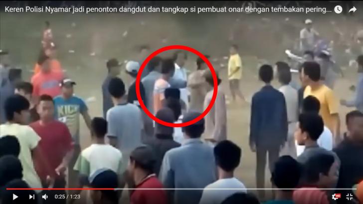 Aksi Polisi ini saat Mengamankan Acara Dangdut jadi Trending