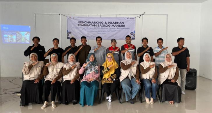 Menyemai Kemandirian UMKM Seroja Melalui Penguatan Kapasitas Budidaya Jamur