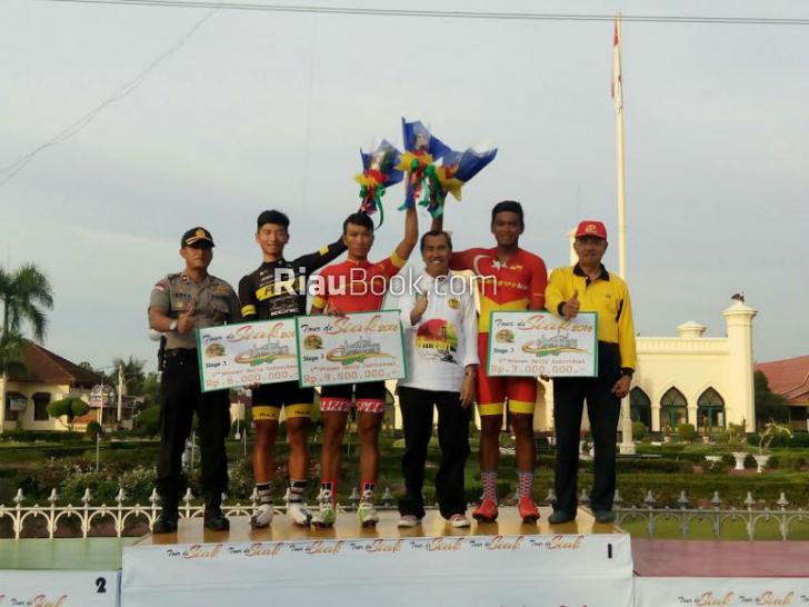 Vietnam Rajai Tiga Etape Tour de Siak 2016