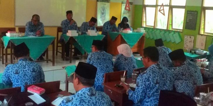 Kepala Sekolah SMA dan SMK se Rohul Bentuk Forum Komunikasi Kepala Sekolah