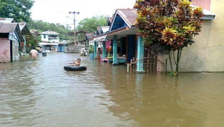 Hujan Sepanjang Hari, Warga Siak Khawatir Banjir Melanda Lagi