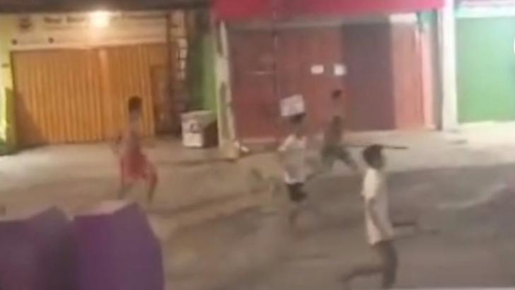 Waspada! Warga Bentrok dengan Geng Motor di Pekanbaru