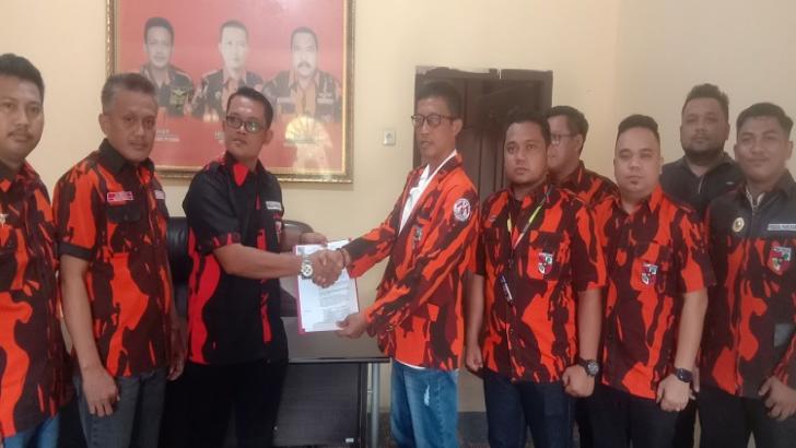 Abdul Kadir serahkan SK Badan Pengusaha Pemuda Pancasila Dumai