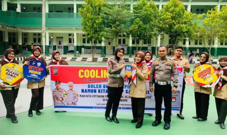 Satlantas Polresta Pekanbaru Sosialisasi di Sekolah Al-Azhar