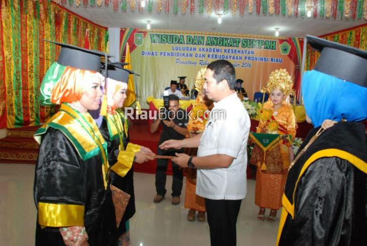 Akademi Kesehatan Inhu Wisuda 32 Ahli Madya Keperawatan