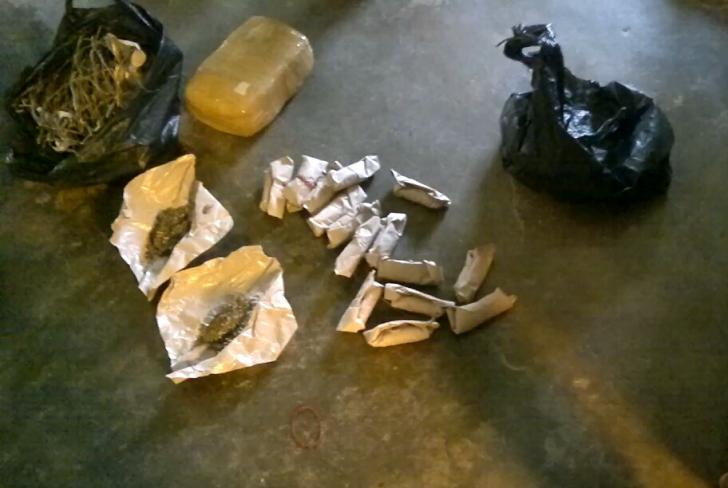 Polda Riau Ringkus Bandar Narkoba Bersama 17 Paket Ganja Kering