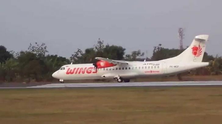 Tergelincur Keluar Landasan, Ratusan Penumpang Pesawat Wings Air Histeris,