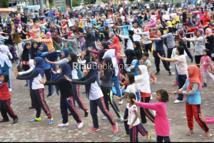 Harhubnas di Bengkalis Diwarnai dengan Senam Massal dan Jalan Santai
