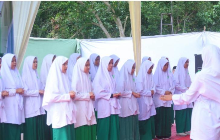 Azwan Hadiri Peresmian Pondok Pesantren di Desa Penyasawan