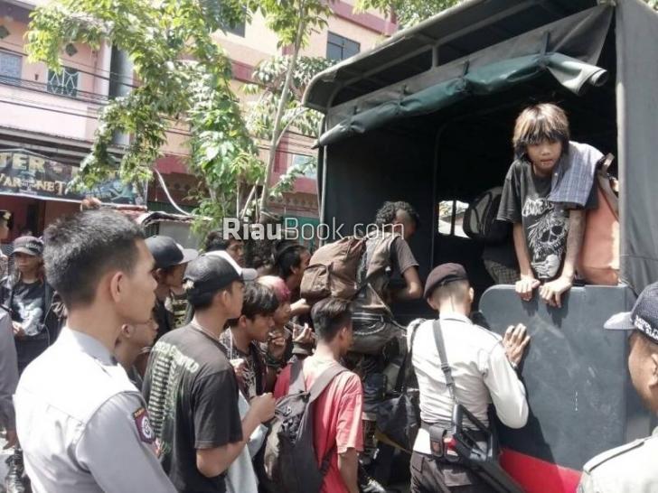 44 Anak Punk di Perawang Terjaring Razia, 9 di Antaranya Asal Siak