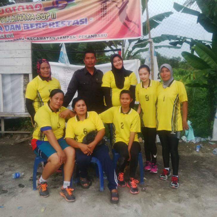 Tim Putri RW 33 Simpangbaru Juara Athaya Cup II