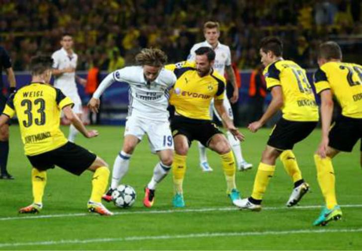 Ditahan Imbang Dortmund, Madrid Tetap Berada di Pincak