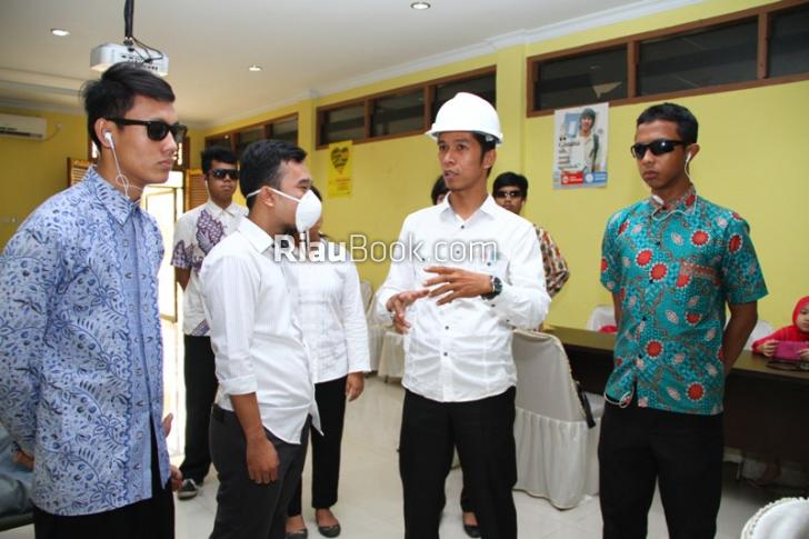 Dalam Teatrikal Ampera, Jokowi Tampak Lebih Macho
