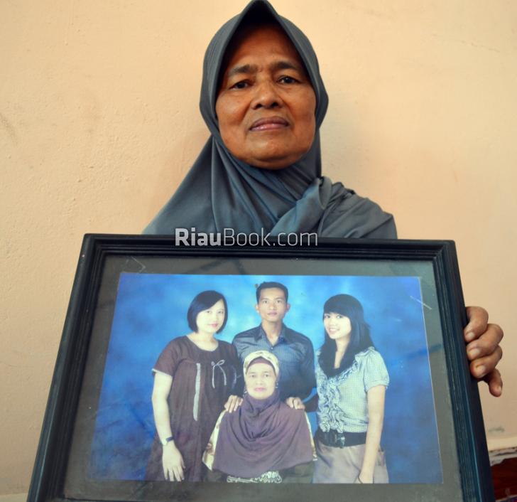 Istri Sertu Bayu Dikabarkan Tidak Hadir Dalam Proses Pemakaman di Dumai