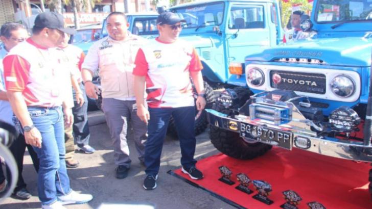 Kontes Mobil Klasik dan Bazar UMKM Polda Sumsel Ramai Dikunjungi Masyarakat