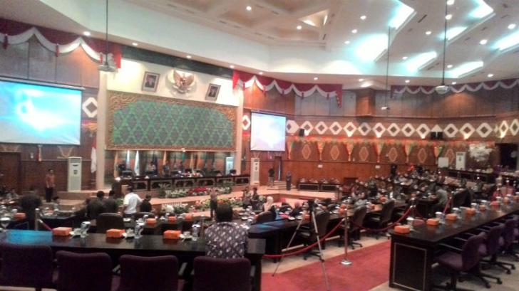 LKPj Gubri 2016 Mulai Dibahas, Minim Anggota Dewan Paripurna Diskor