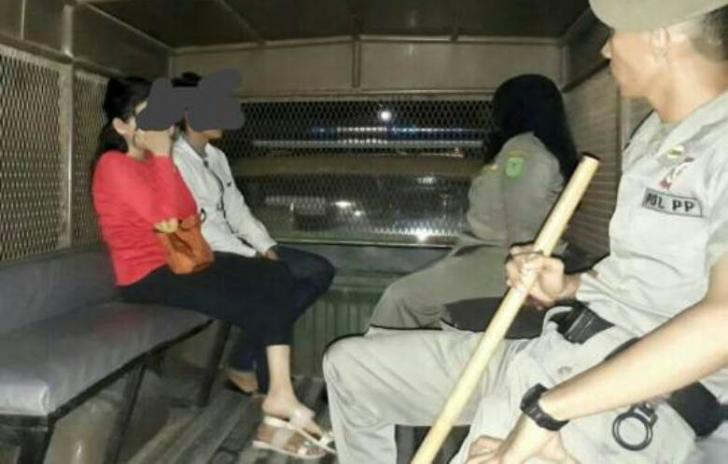 Sedang Asik Mesum, Belasan Pasangan Disergap Satpol PP Inhil