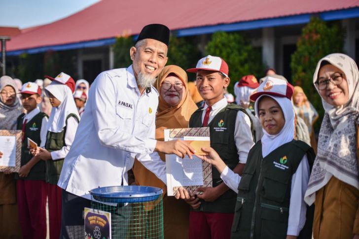 BRK Syariah Dorong Generasi Peduli Lingkungan, 50 Relawan Sekolah Dumai Kini Miliki Tabungan Bank Sampah
