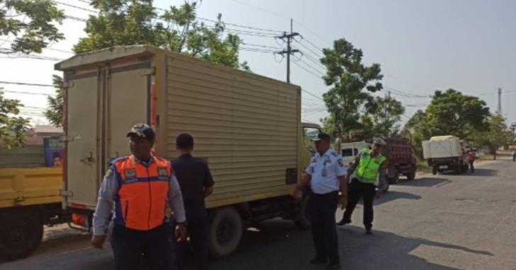 Tim Gabungan di Pekanbaru Razia Truk ODOL