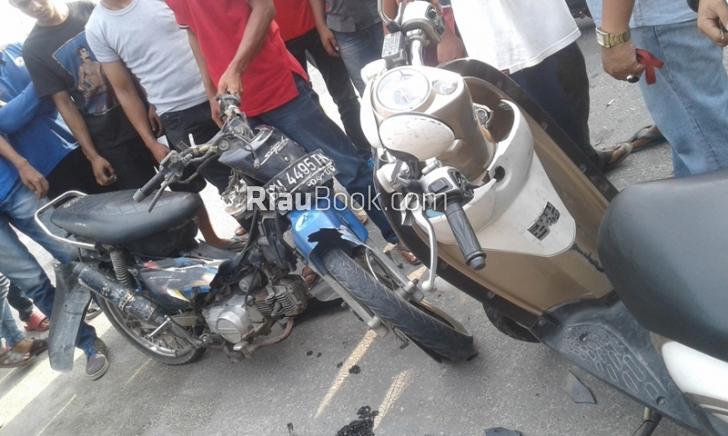 Dua Pemotor Tabrakan di Jalan Yos Sudarso