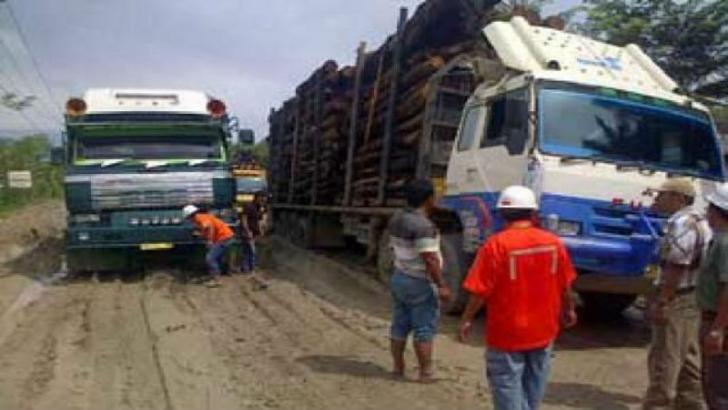 Wow...40 Persen Jalan Provinsi di Riau Diyakini Rusak