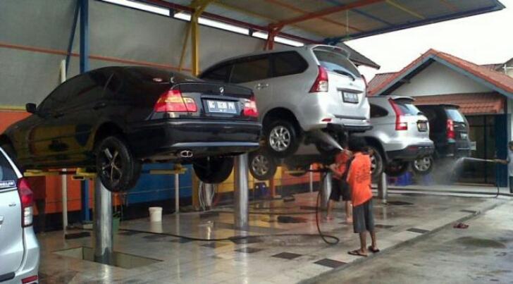 Inilah Bahanya Kalau Keseringan Cuci Mobil
