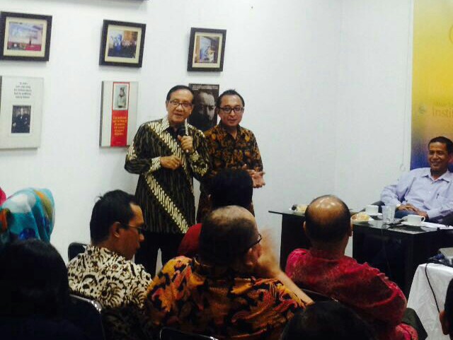 Akbar Tandjung Minta Kader Golkar Taati Putusan Mahkamah Partai