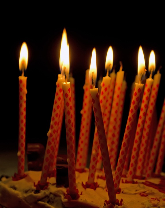 Api di Insiden Bar Perancis Berasal dari Lilin Ulang Tahun