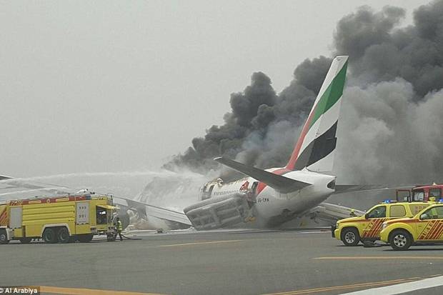 Astaga, Mendarat di Dubai Emirate Alami Kecelakaan