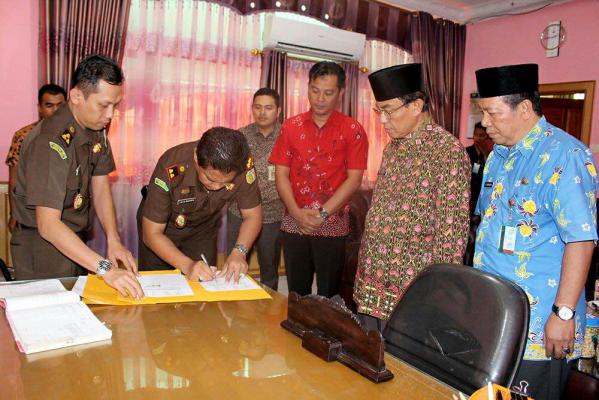 Banyak yang Tak Bayar, PDAM TI Adakan Penandatanganan SKK dengan Kejaksaan Tembilahan