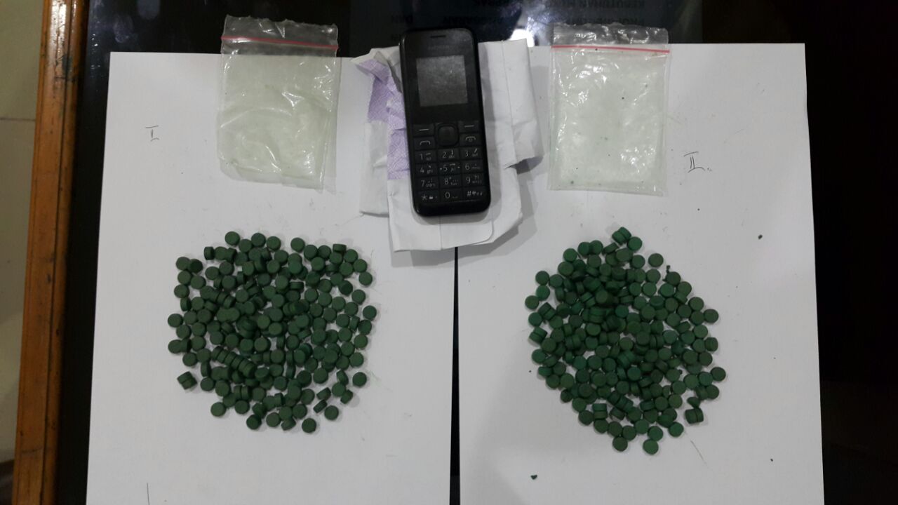Bawa 382 Butir Ekstasi, Warga Dumai Diamankan Polisi