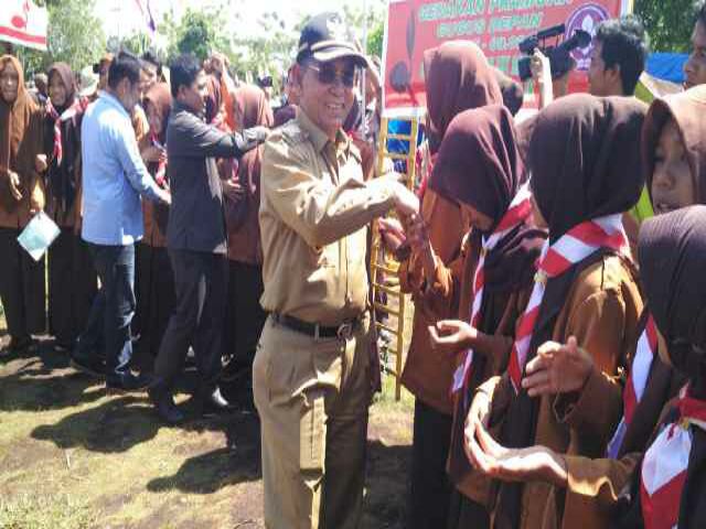 Bupati Pelalawan Buka Perkemahan Penegak dan Penggalang se-Kecamatan Teluk Meranti