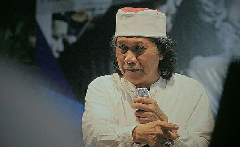 Cak Nun: Jokowi Bukan Presiden yang Tepat