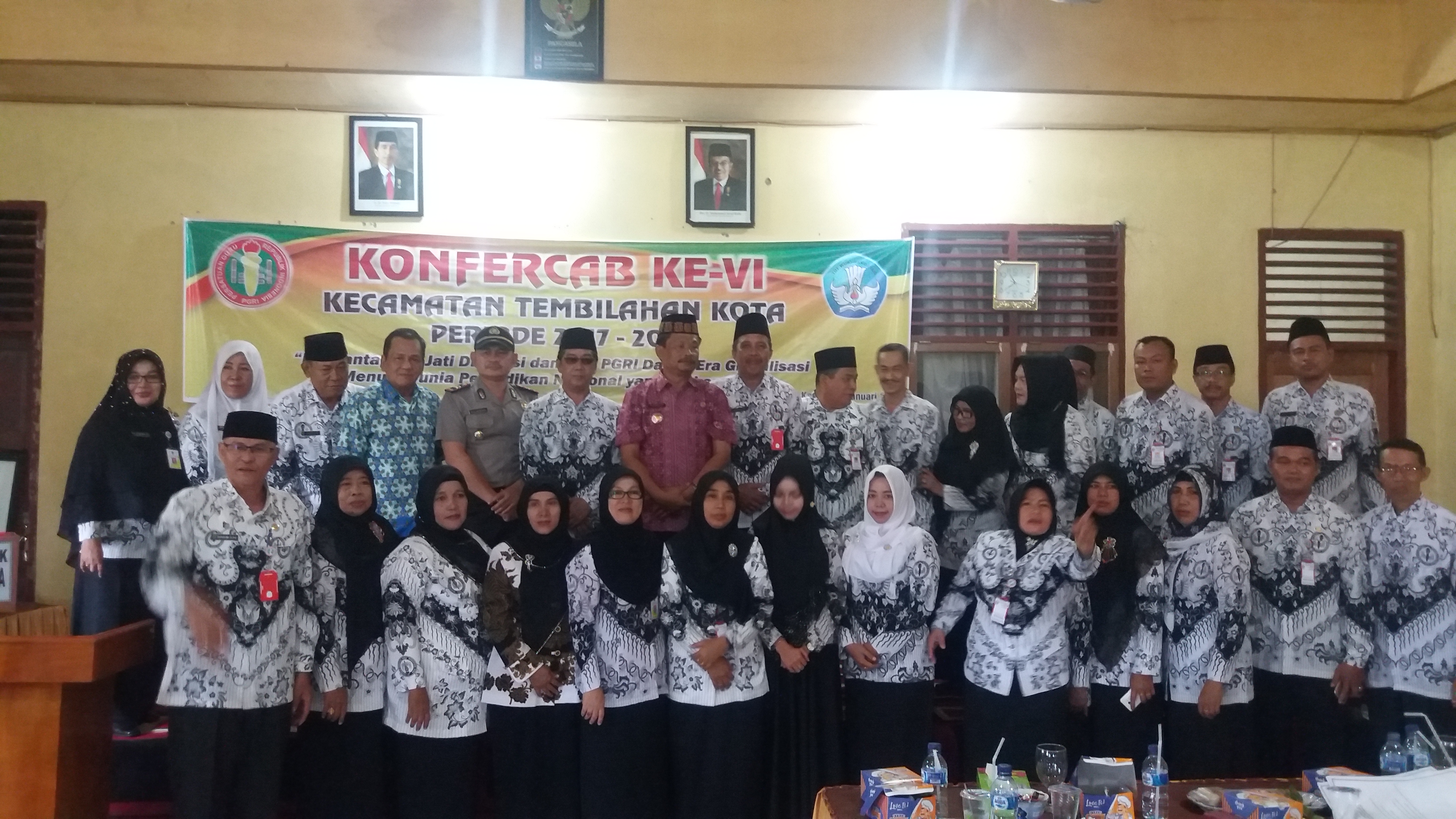 Camat Tembilahan Membuka Acara Konfercab VI PGRI Tembilahan