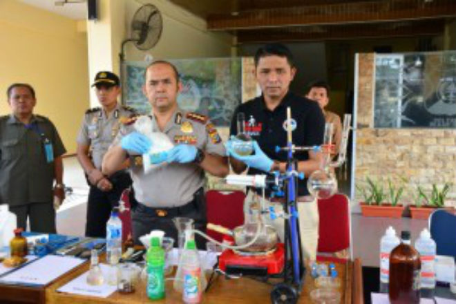 Cari Bukti Baru, Polisi datangi Lokasi Home Industry Narkoba di Sumbersari