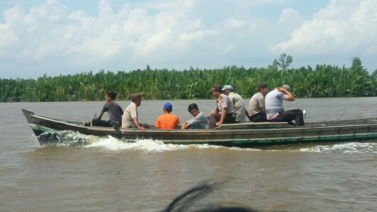 Ditikam, Warga Enok Dilarikan ke Puskesmas