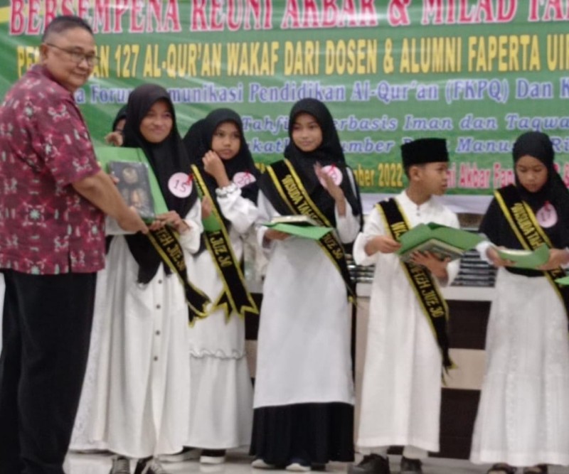 Faperta UIR Rayakan Milad 45, Sumbangkan Al-quran ke Para Hafidz